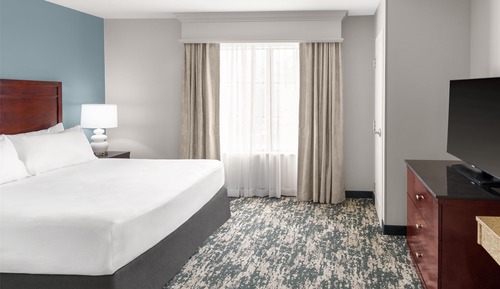 Suite, 1 King Bed, Accessible (Roll-In Shower)