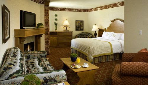 Deluxe King, Sofa Sleeper, Fireplace, Sitting Area