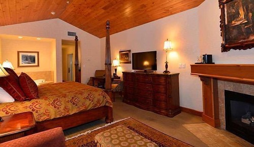 Penthouse Suite, Balcony, Jetted Tub, Fireplace, Sitting Area