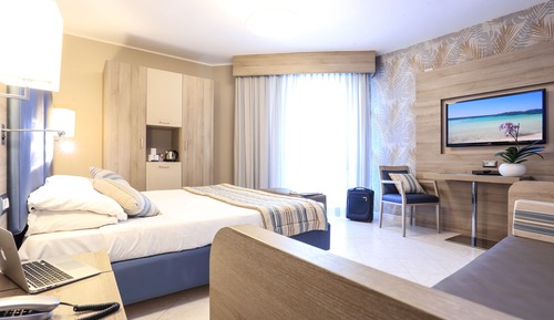 Superior Triple Room, Balcony