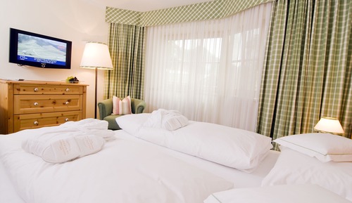Double Room (Petit)