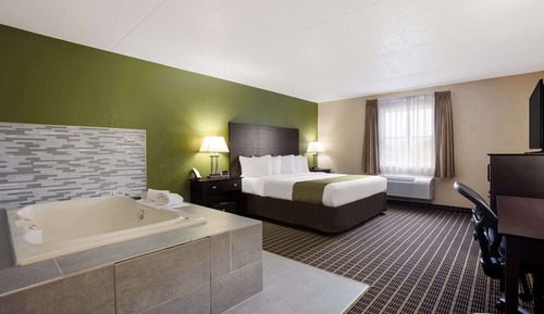 Room, 1 King Bed, Non-Smoking, Upgrade, Not Pet Friendly