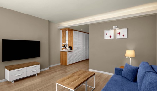 Deluxe Suite, Jutted Tub, 2 Adults + 2 Children