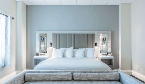 Suite, 1 King Bed, Non Smoking