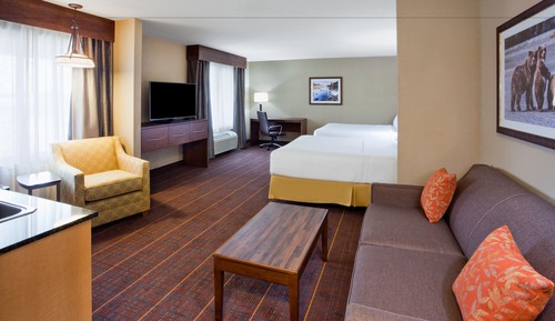 Suite, 1 Queen Bed, Accessible (Communications Accessible)