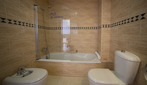 Triple Room (2 adultos + 2 niños)