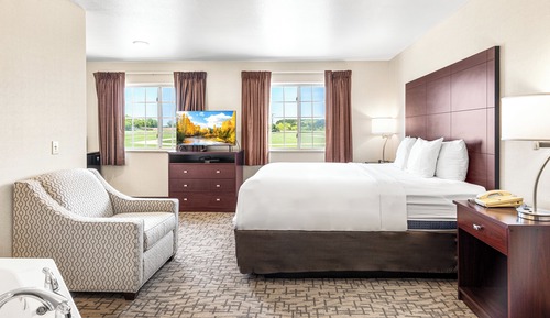 Suite, 1 King Bed, Whirlpool Tub, Non Smoking