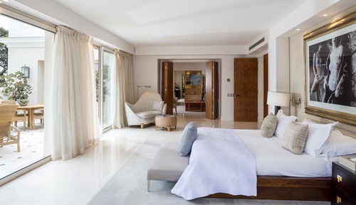 Suite, Sea View