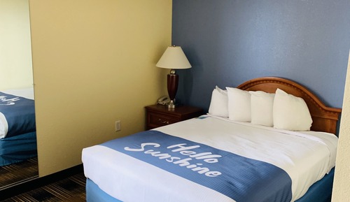 Studio Suite, 1 Queen Bed, Non Smoking