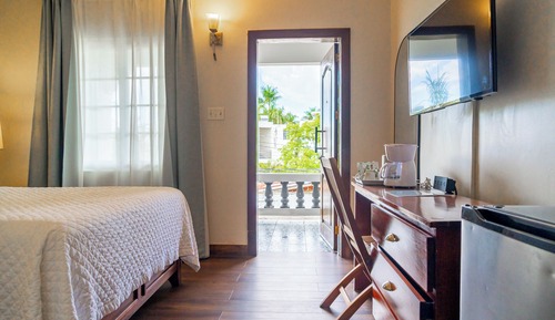 Standard Room, 1 Queen Bed