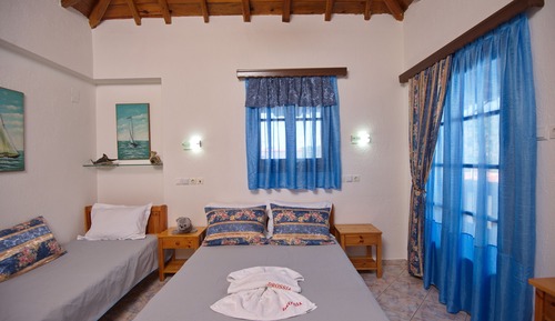 Room, Partial Sea View