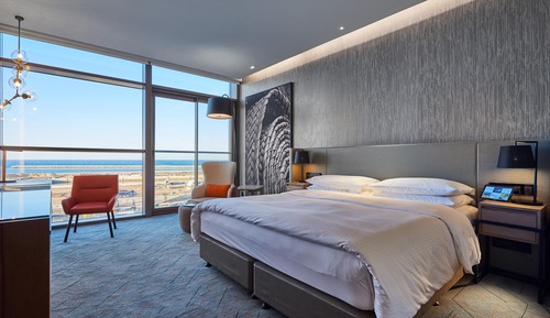 Deluxe King Room Marina View