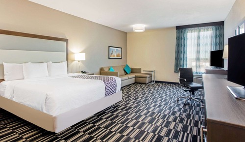 Deluxe Room, 1 King Bed, Accessible, Non Smoking (Mobility/Hearing)