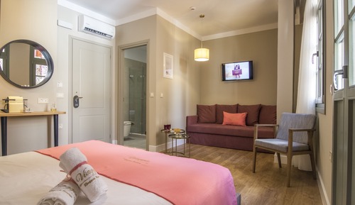 Deluxe Quadruple Room