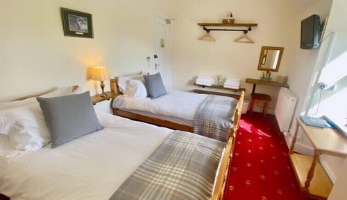 Twin Room (Room2)