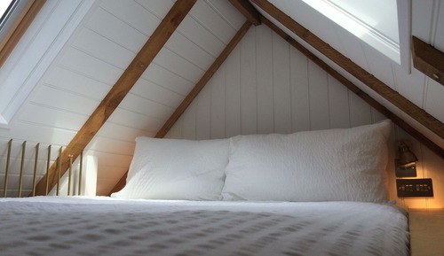 Cottage, 1 Bedroom (Low ceiling above bed)