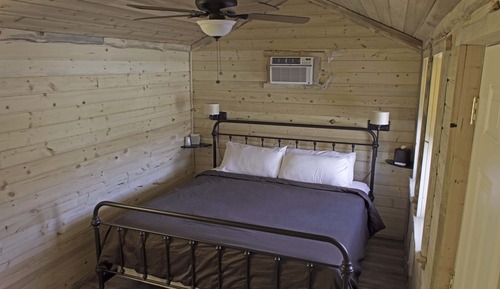 Premium Cabin, 1 King Bed, Patio, Mountain View