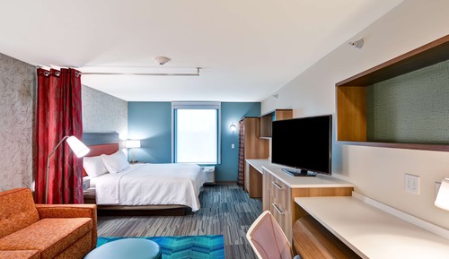 Suite, 1 King Bed, Accessible (Hearing)
