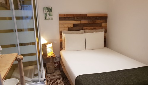 Double Room, Shared Bathroom (Coqueta 8, Shower in Room)