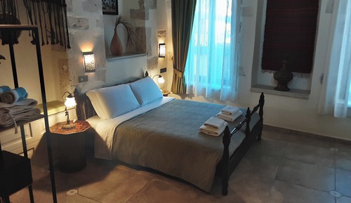 Superior Deluxe Suite with exterior Jacuzzi and Hammam (hammam facility has additional price)