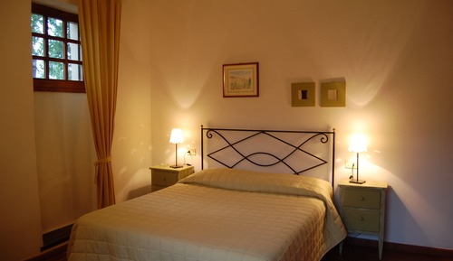 Family Apartment, 2 Bedrooms, 2 Bathrooms, Courtyard Area