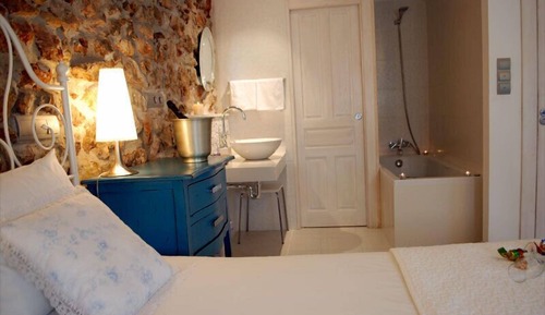 Double Room (Blanca)