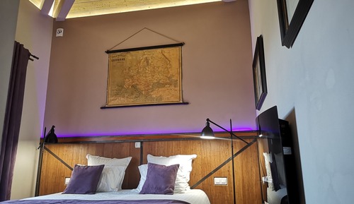Deluxe Room, Private Bathroom (Courbet)