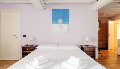 Junior Suite, 1 Queen Bed with Sofa bed, Private Bathroom, Garden View