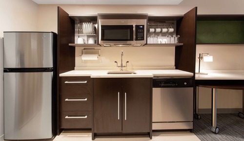 Studio, 1 King Bed, Accessible (Roll-In Shower)