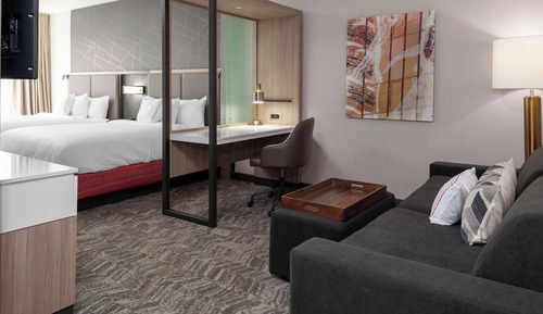 Suite, 2 Queen Beds (Mobility Accessible, Tub)
