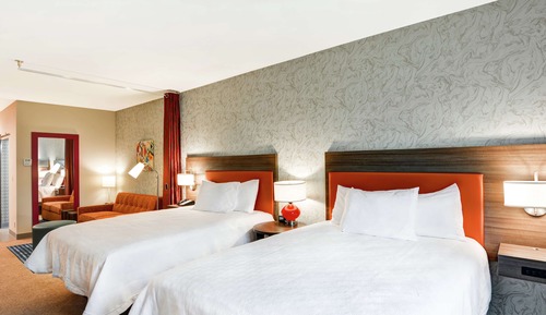 Studio, 2 Queen Beds, Accessible (Roll-In Shower)