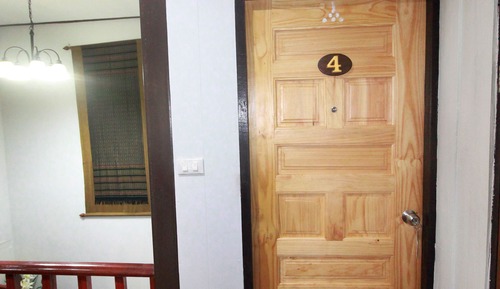 Standard Room, 1 Queen Bed