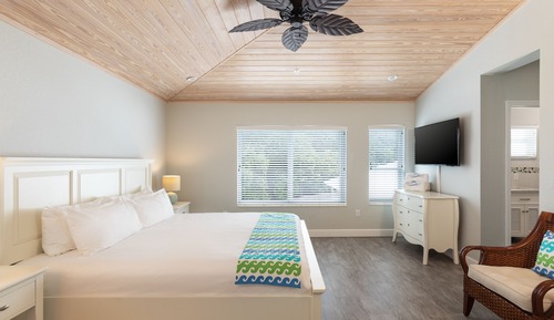 Luxury Villa, 3 Bedrooms, Kitchen, Poolside