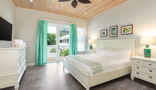 Luxury Villa, 4 Bedrooms, Kitchen, Poolside