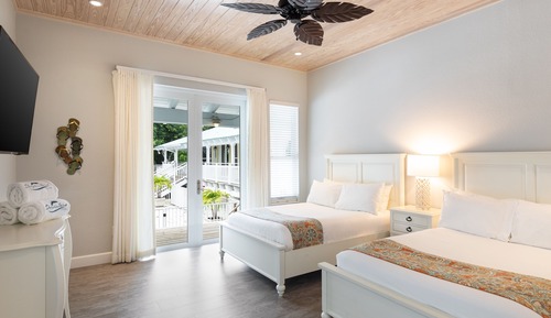 Luxury Villa, 4 Bedrooms, Kitchen, Poolside