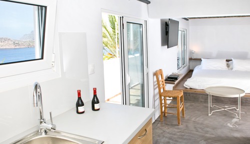 Exclusive Suite, 1 King Bed, Kitchen, Beach View