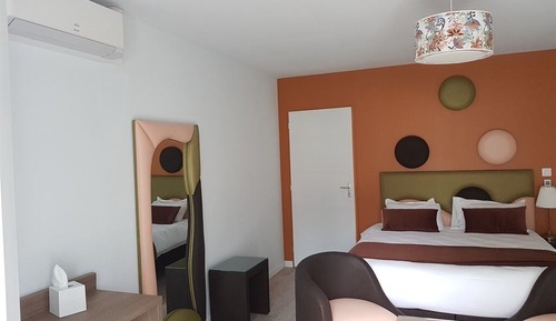 Standard Studio, Ensuite, Garden View