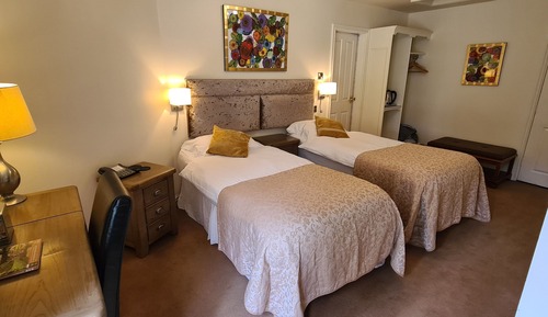 Standard Twin Room