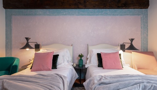 Deluxe Double Room, 1 Queen Bed, Hill View