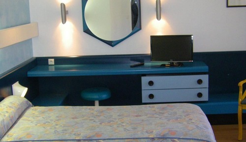 Comfort Triple Room