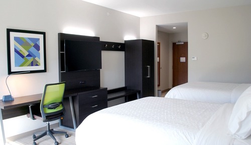 Suite, 2 Double Beds, Accessible (Mobility, Accessible Tub)