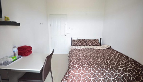 Double Room with No Window