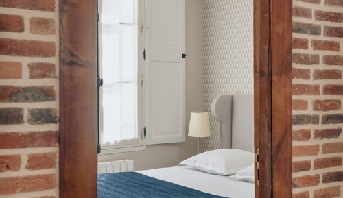Hector - One Bedroom Apartment