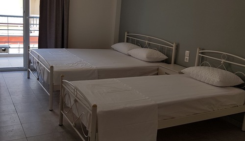 Design Studio, Multiple Beds