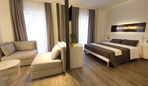 Superior Room, 1 Bedroom, Balcony, City View