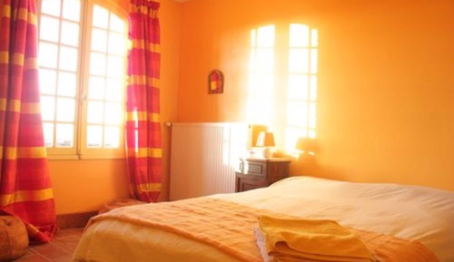 Double Room (Jaune)
