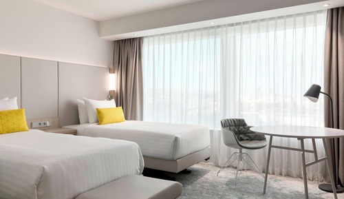 Twin Room with Sacre Coeur View