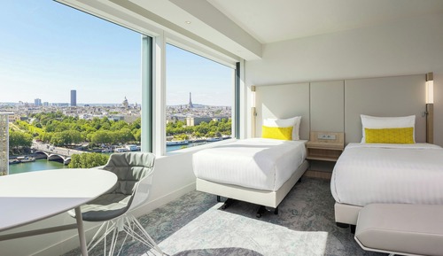 Twin Room with Eiffel Tower View