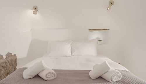 Superior Suite (Indoor Plunge Pool, Cave Suite)