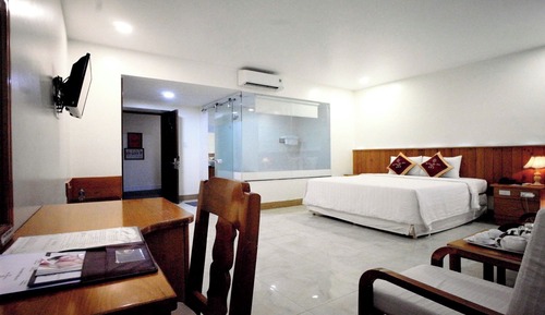 Premium Suite